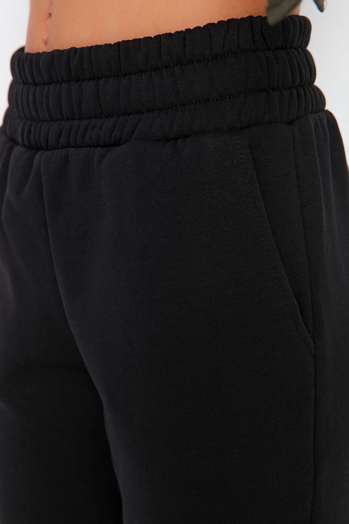 Mint Basic Jogger Thick Pleated Knitted Sweatpants Twoaw21ea0010