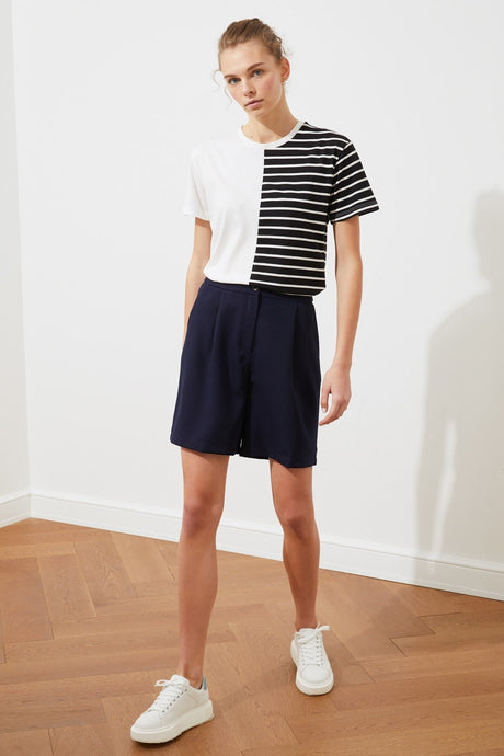 Navy Blue Regular Pattern Woven Shorts With Pockets Twoss19wx0108