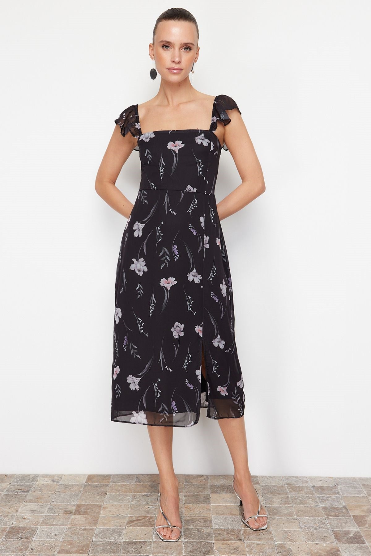 Black Floral A Cut Sleeves Frilled Midi Woven Dress Twoss24el00537