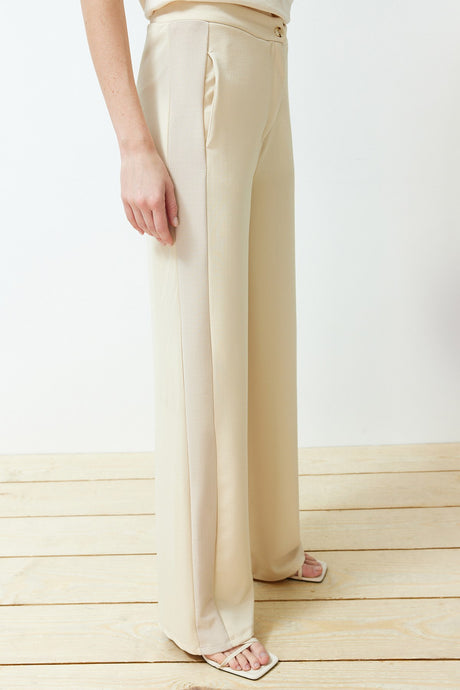 Beige Color Block Straight/straight Cut Flexible Pants Twoss24pl00100