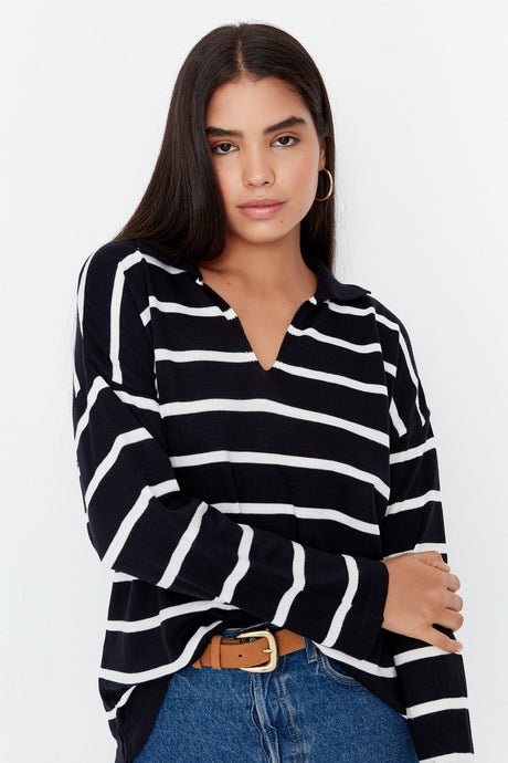 Black Super Wide Pattern Striped Knitwear Sweater Twoaw23kz01845