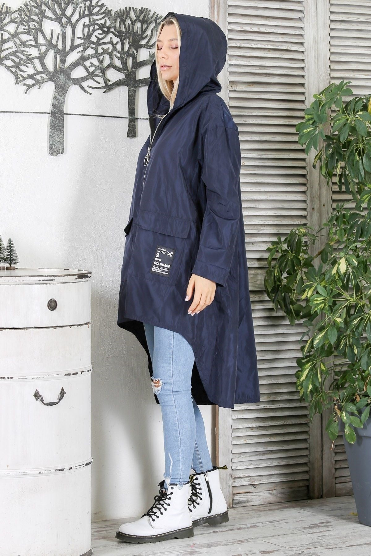 Italian Black Long Sleeve Zipper Double Pockets Raincoat Hooded Back Long Woven Trench Coat M1021060