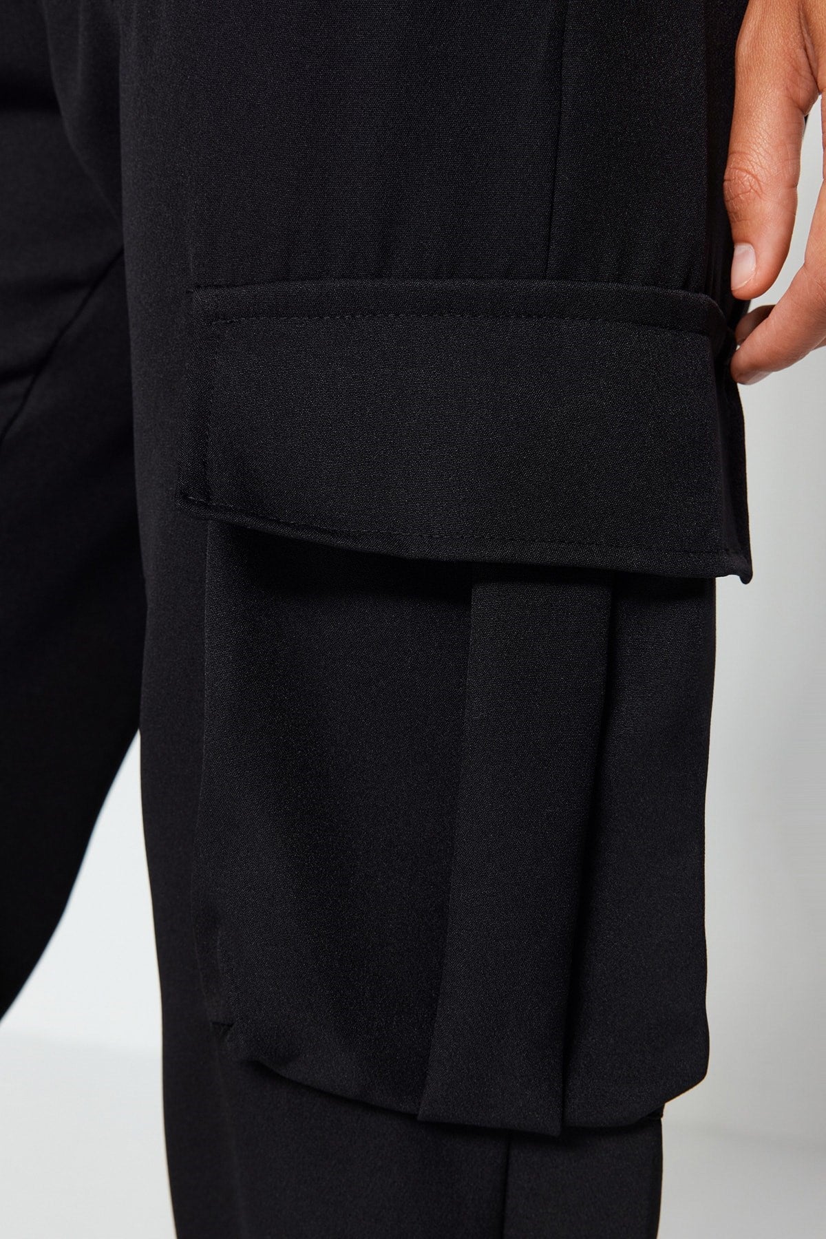 Black Cargo Pocket Woven Pants Twoaw24pl00234