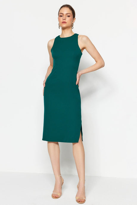 Emerald Green Straight Cut Crew Neck Midi Woven Dress Twoss23el00611