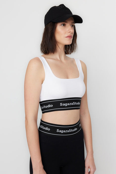 X Sagaza Studio Black Backed Booster Square Collar Sports Bra Tclss23ss00002