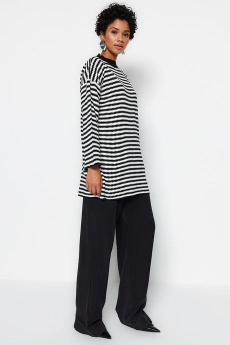 Black Striped Knitwear Sweater Tctaw24ak00043