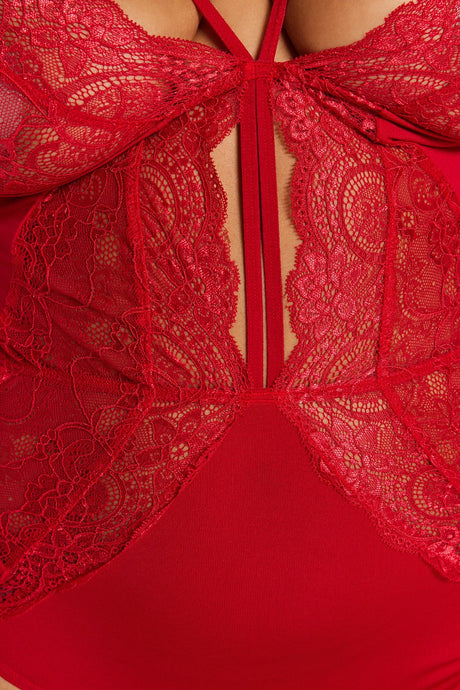 Red Lace Detailed Bodysuit Tbbss23cs00000