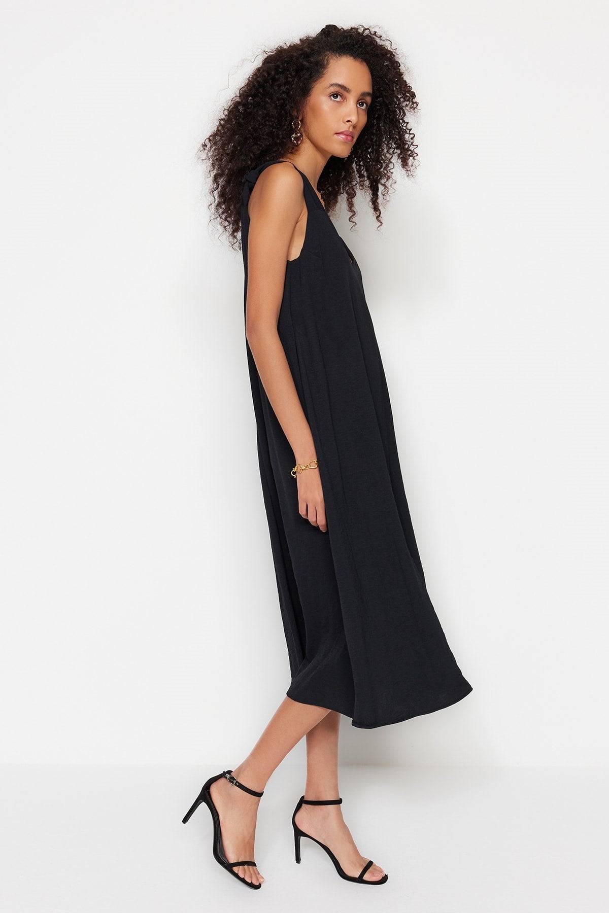 Black Casual Cut V Neck Midi Woven Dress Twoss23el00882