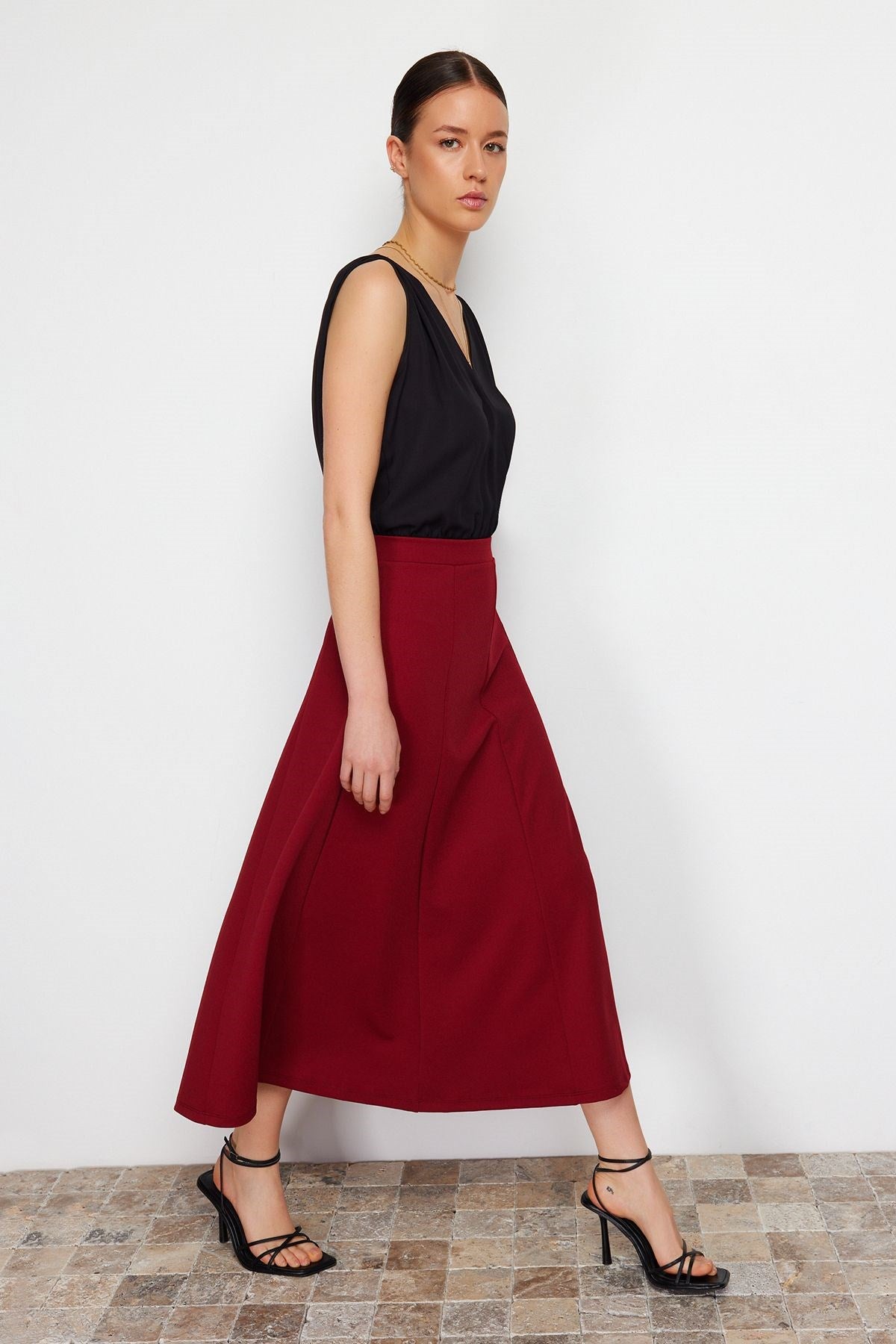 Burgundy Flared Maxi Flexible Knit Skirt Twoss24et00156