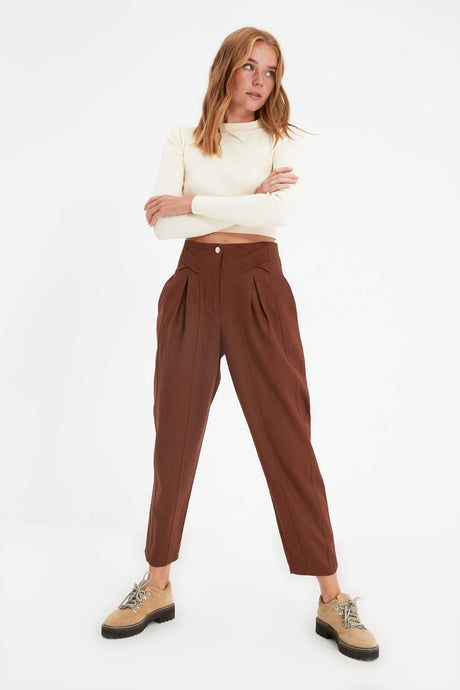 Brown Cotton Carrot Pattern Stripe Detailed Woven Pants Twoaw22pl0342