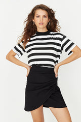 Black Ruffle Detailed Double Breasted Mini Woven Skirt Twoaw20et0094