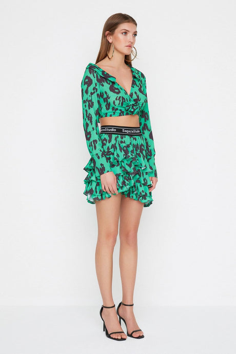 X Sagaza Studio Green Leopard Pattern Printed Chiffon Skirt Tprss22et00003