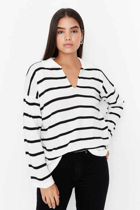 Black Super Wide Pattern Striped Knitwear Sweater Twoaw23kz01845