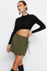 Black Lacing And Eyelash Detailed Woven Shorts Skirt Twoaw21sr0038