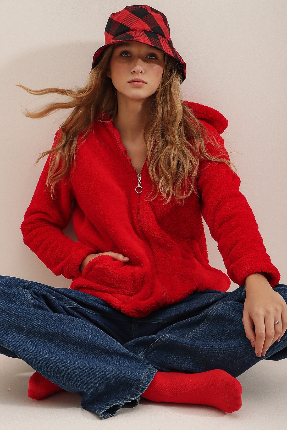 Women's Red Hooded Front Zipper Double Pockets Oversize Plush Sweatshirt Alc-x7332