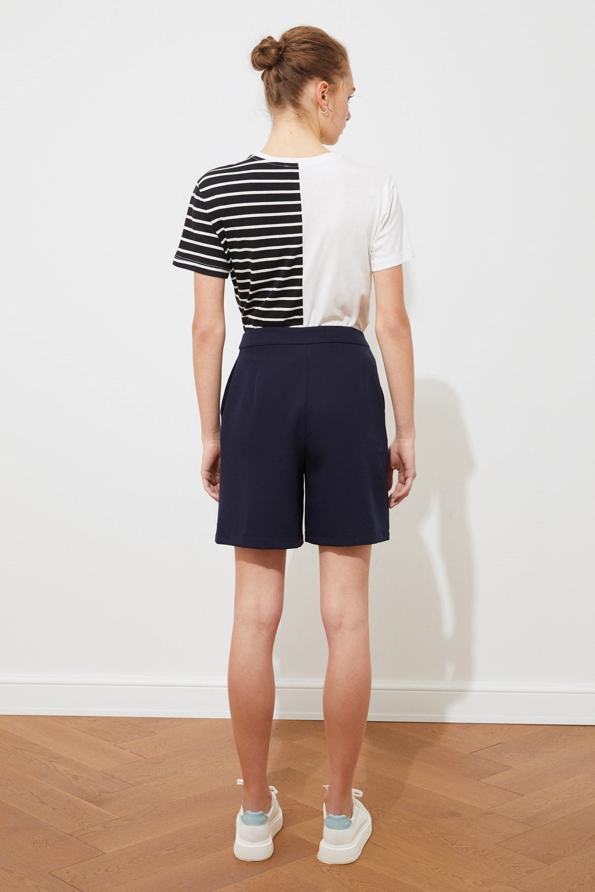 Navy Blue Regular Pattern Woven Shorts With Pockets Twoss19wx0108