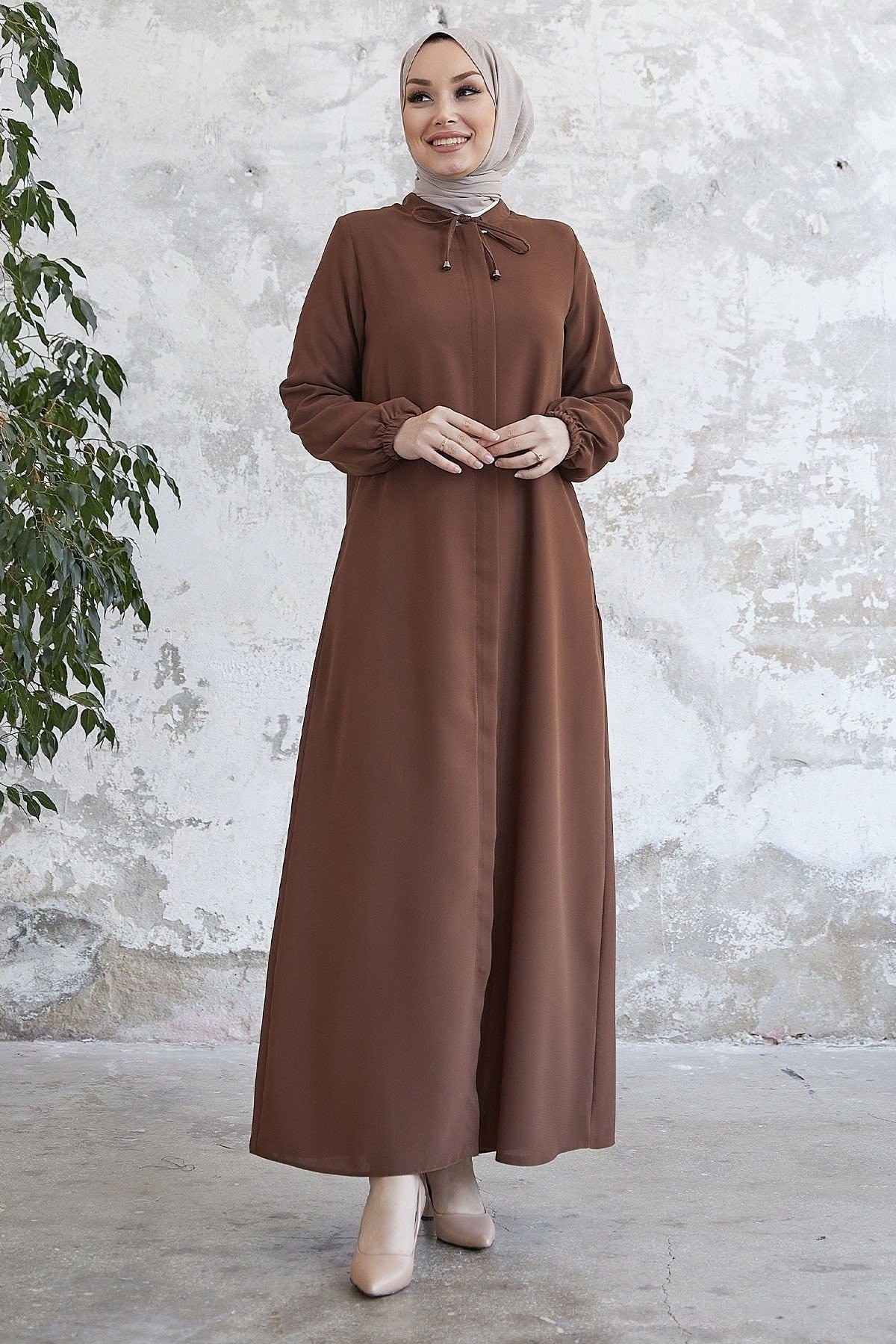 Hidden Patched Abaya With Lace-up Collar - Black Ms00tp00054