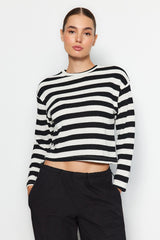 Black Striped Knitwear Look Crew Neck Crop Blouse Twoaw24bz00380