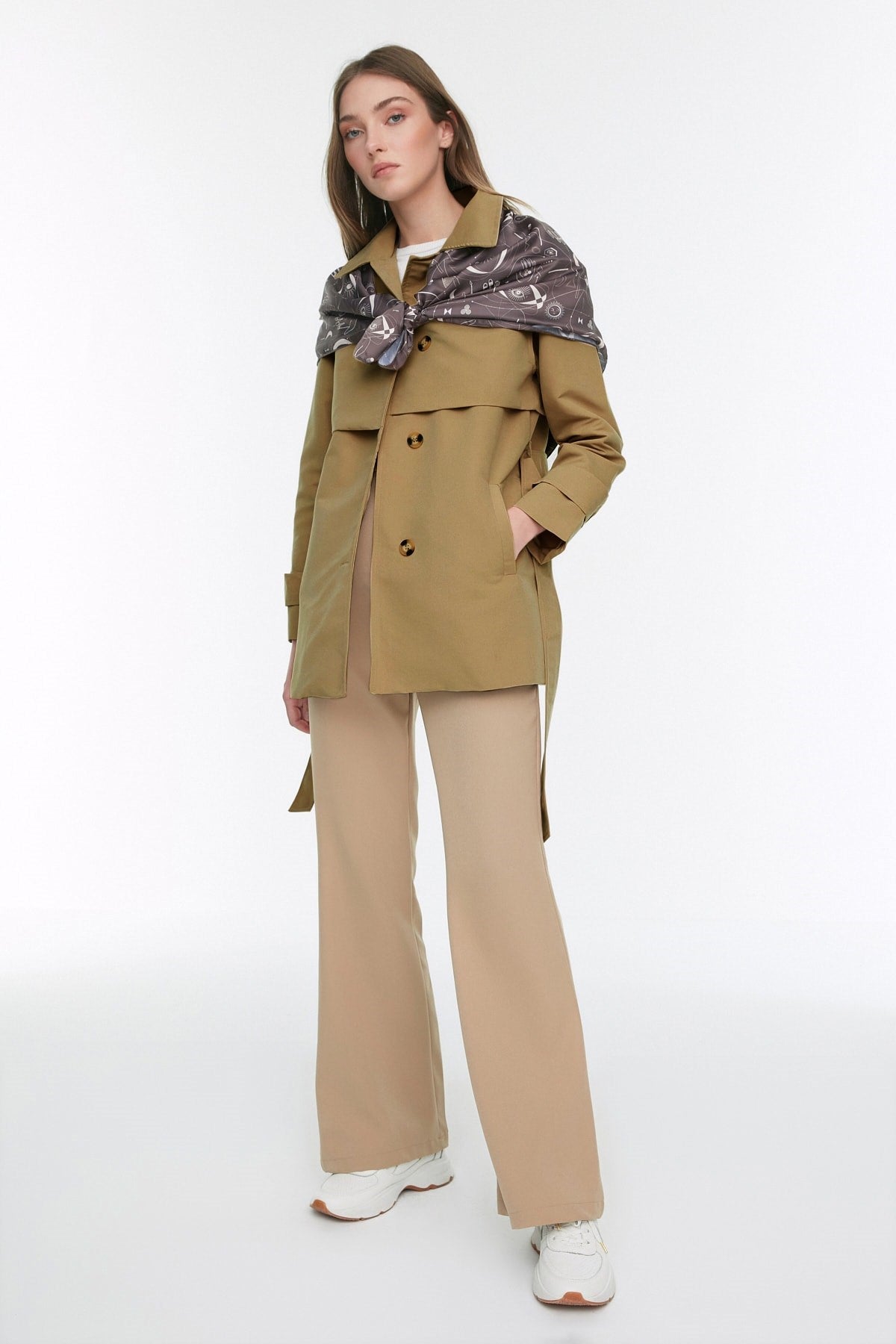 Beige Belt With Wide Shoulder And Windbreaker Detail Trench Coat Twoss22tr0042