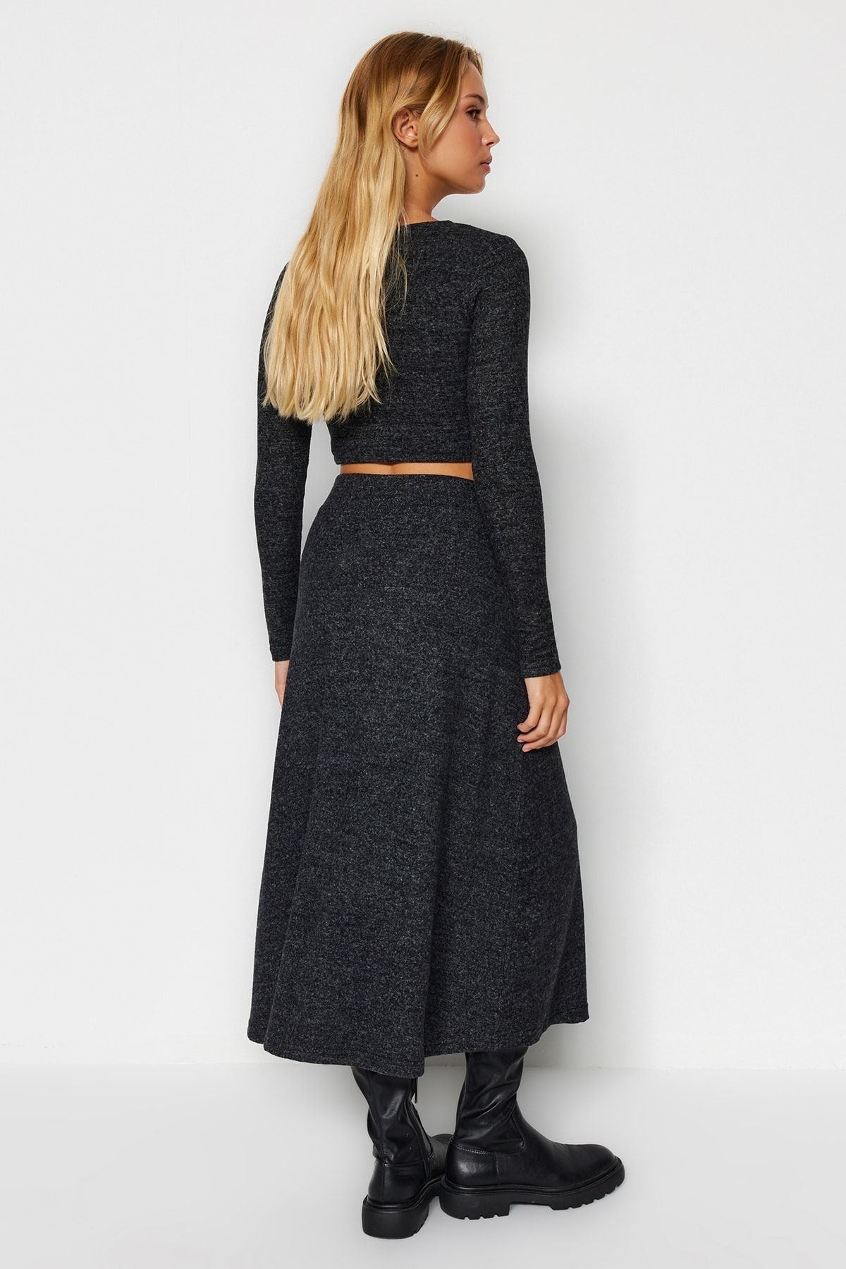 Anthracite High Waist Flared Form Chunky Knit Skirt Twoaw24et00249