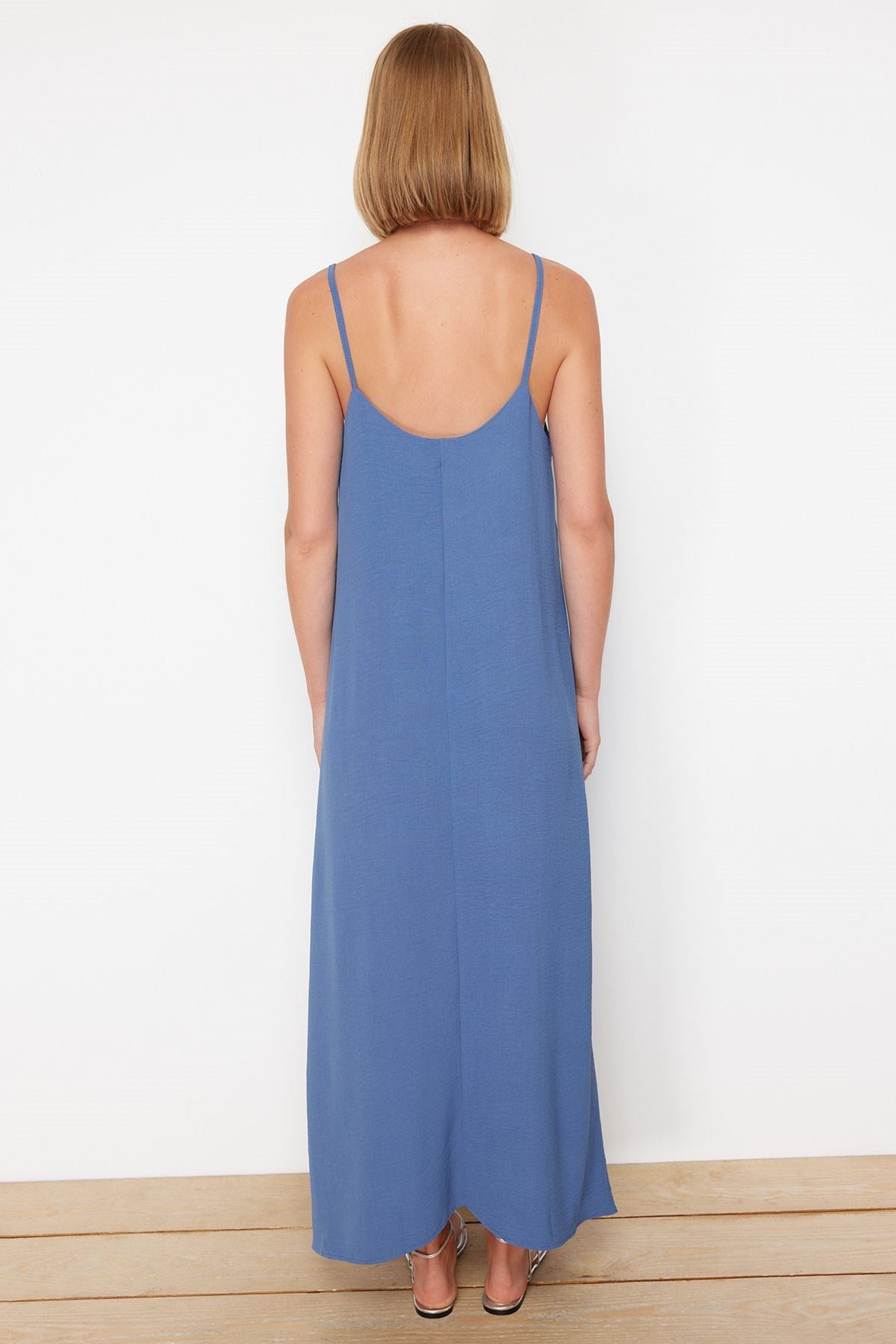 Indigo Plain Straight Cut Woven Dress Twoss24el00995