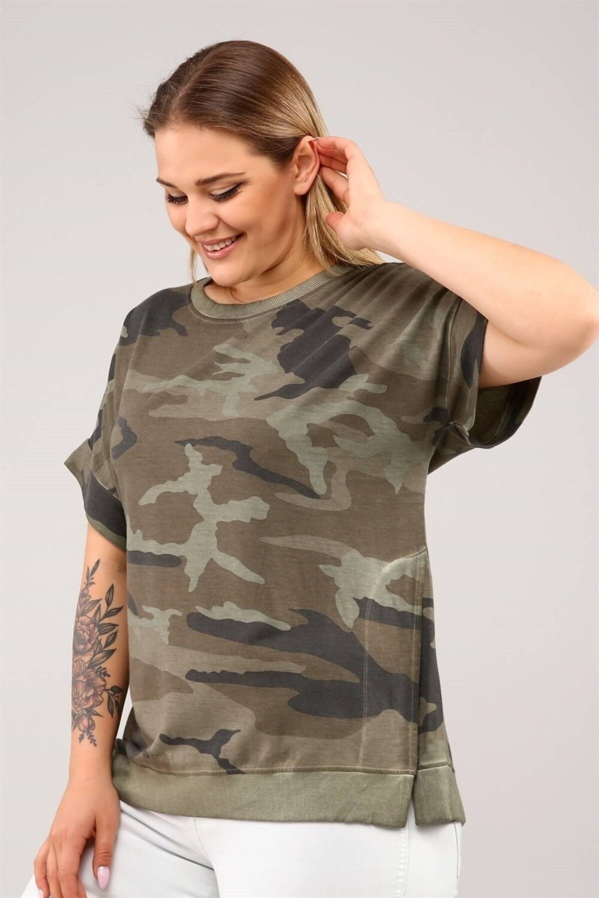 Camouflage Printed Sides Slit Oil Wash Tshirt-anthracite Sea-ts2151