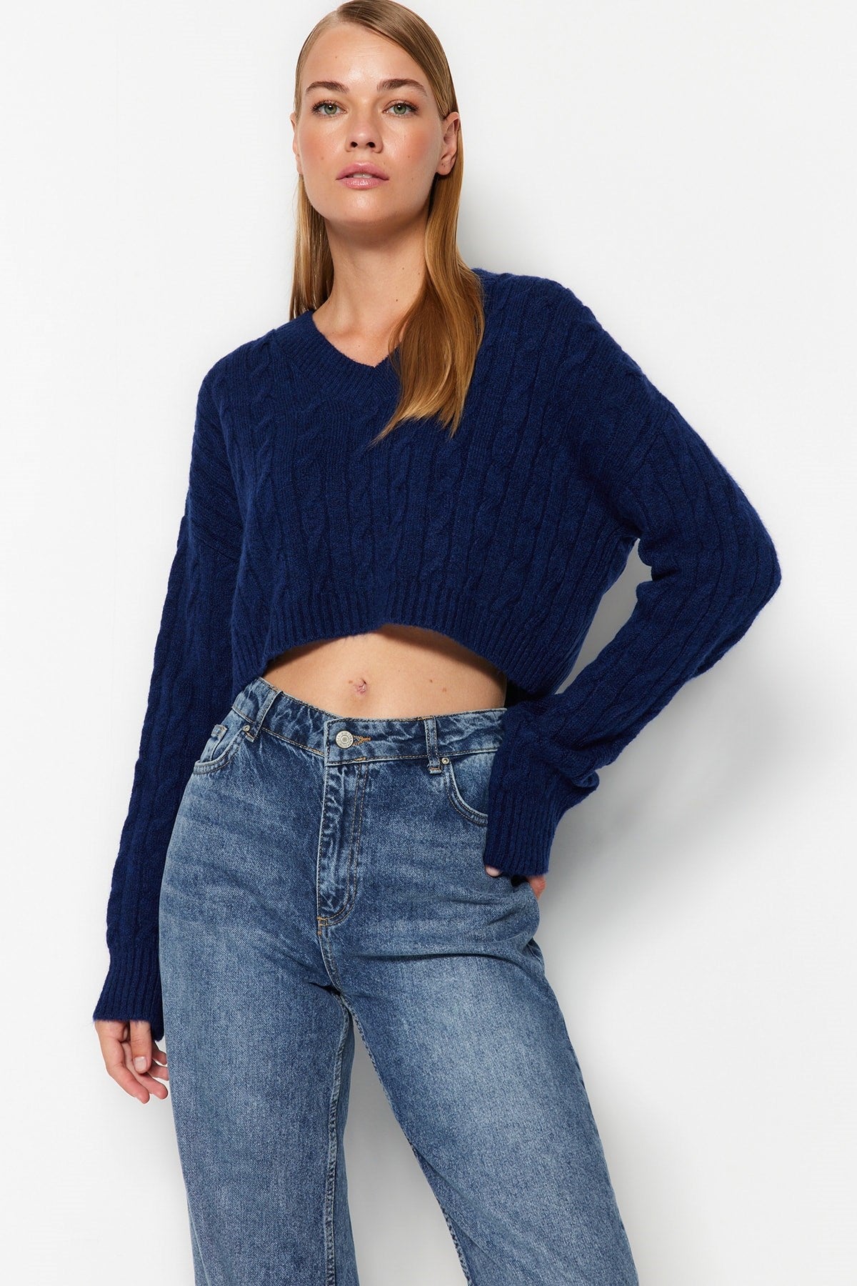 Navy Blue Super Crop Basic Soft Textured V Neck Knitwear Sweater Twoaw24kz00134