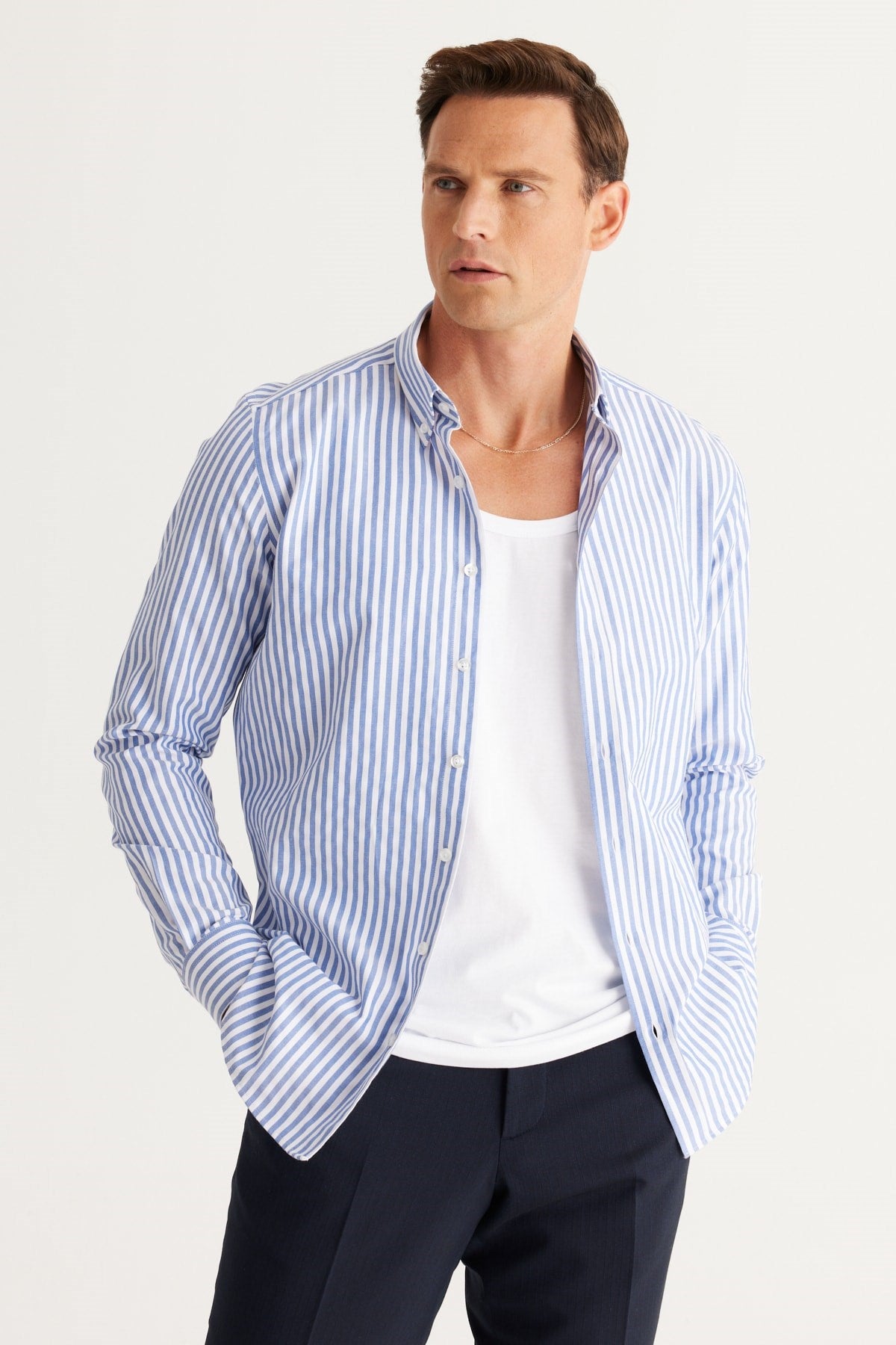 Men's Blue-white Slim Fit Slim Fit Buttoned Collar Cotton Striped Shirt 4a2024100020