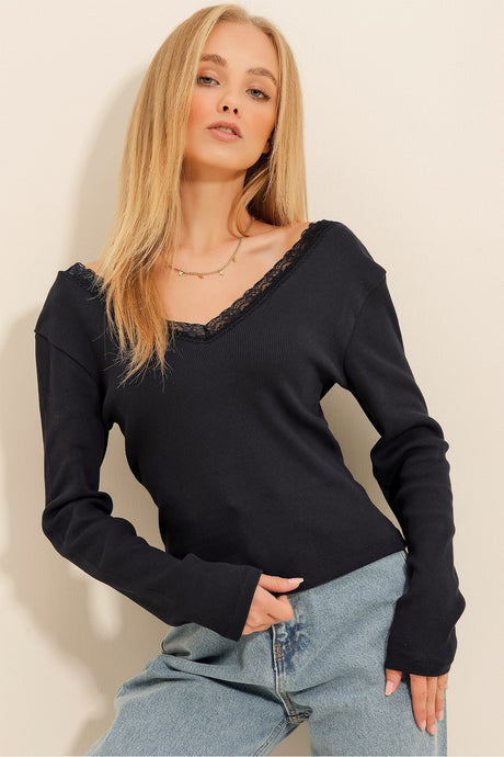 Women's Navy Blue Back Front V Neck Lace Detailed Blouse Alc-x11246