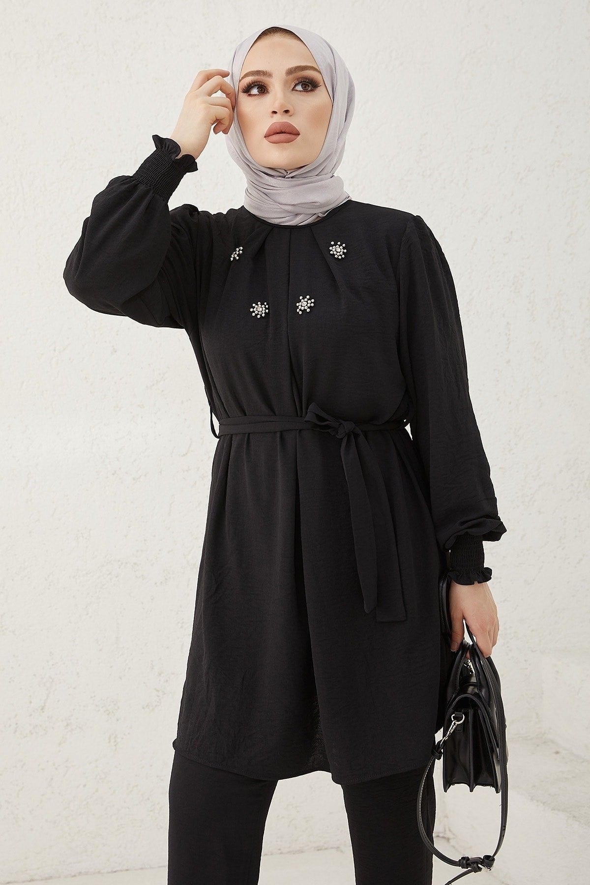 Elira Belted Pearl Detail Suit - Black Ms00or03939