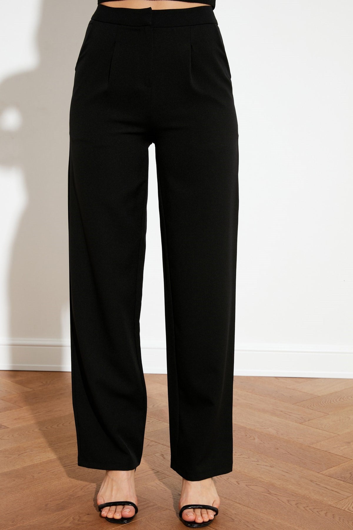 Black Straight Cut Wide Leg Pleated Woven Pants Twoss21pl0155