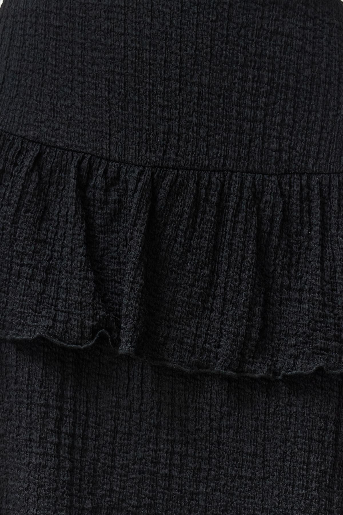 Black Textured Skirt Ruffle Mini Stretch Skirt Twoss24et00145