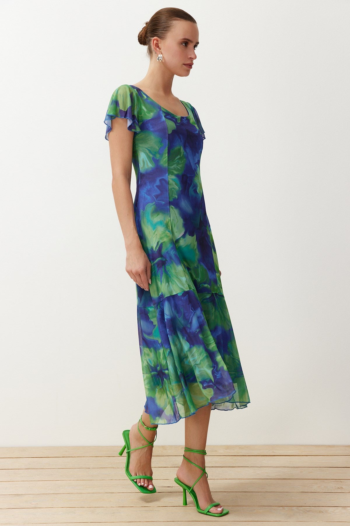 Blue Floral Square Neckline Midi A Cut/bell Form Knitted Midi Dress Twoss24el00876