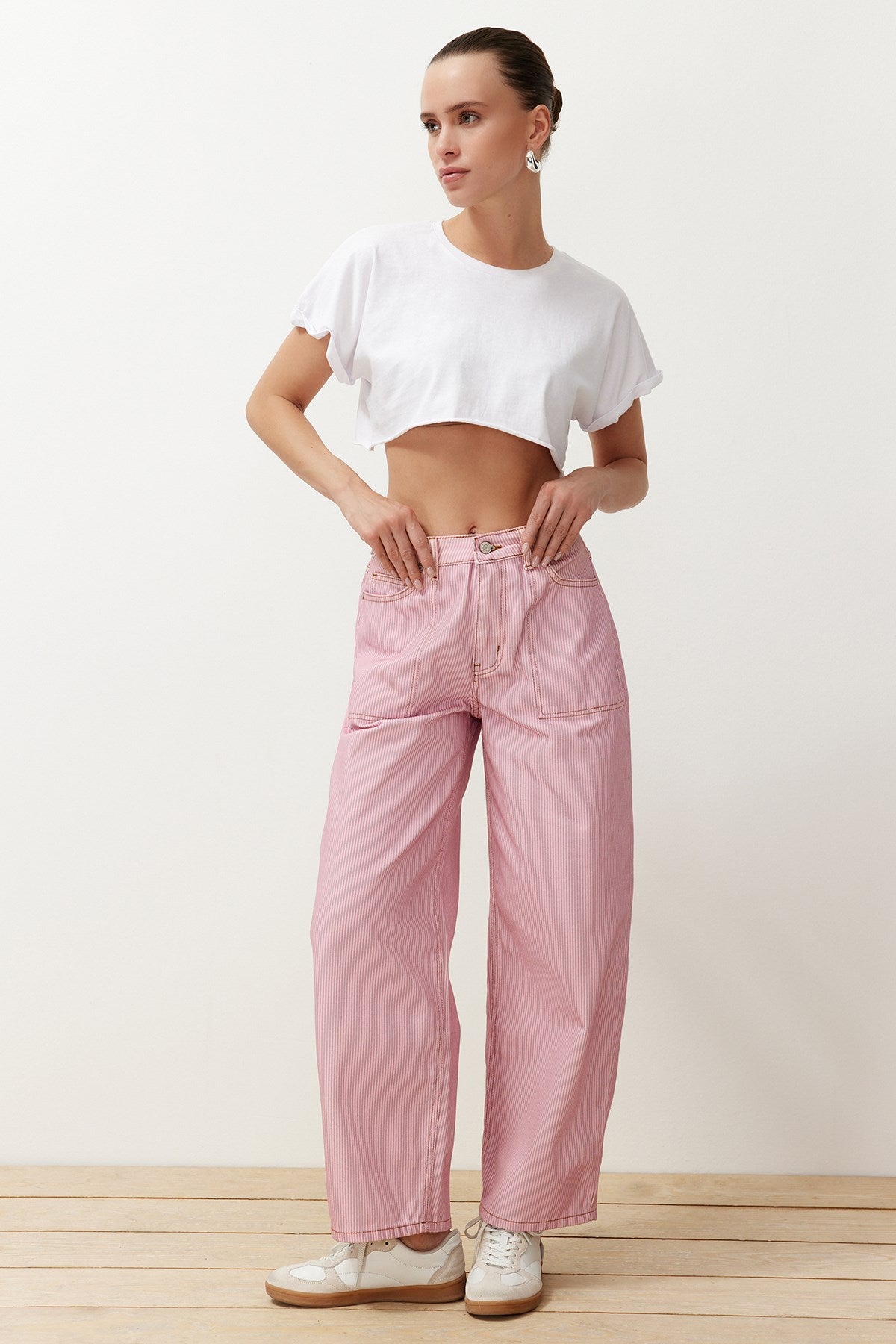 Pink Striped High Waist Barrel Jeans Twoss24je00287