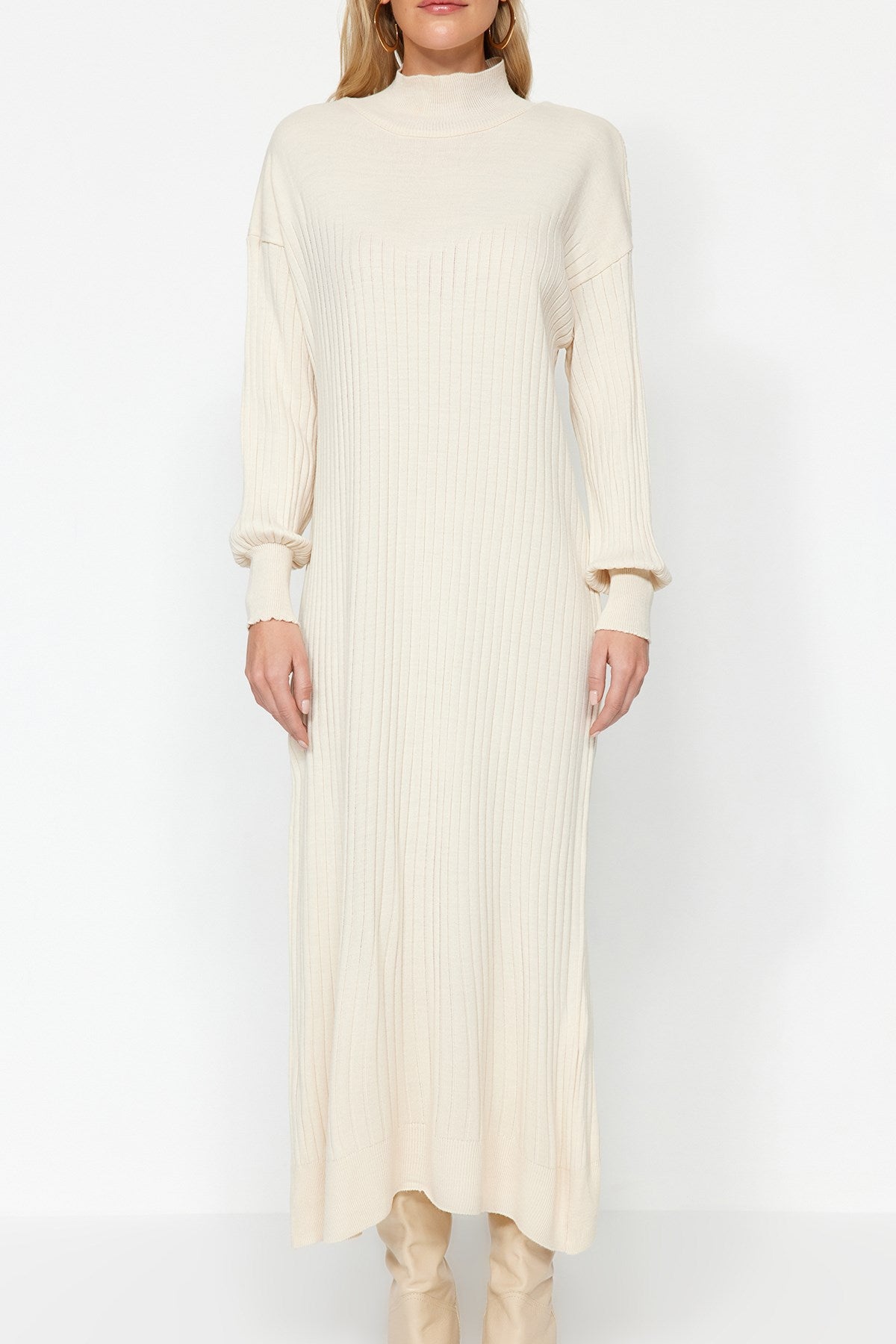 Camel Stand-up Collar Knitwear Dress Tctaw24eb00015