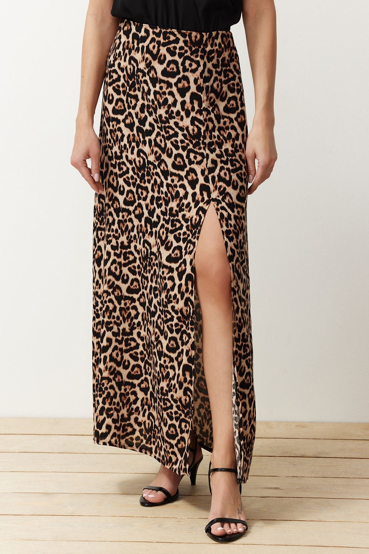 Multi Color Leopard Print Woven Skirt Twoss24et00205