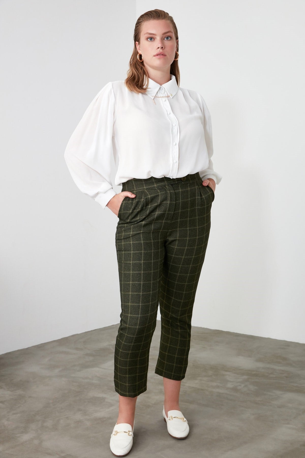 Khaki Cigarette Checkered Woven Pants Twoaw21pl0033