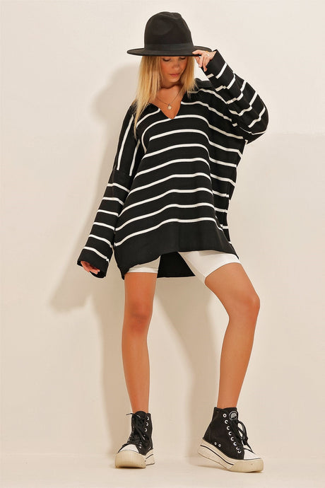 Women's Black Polo Collar Striped Long Oversize Thick Knitwear Sweater Alc-x10774