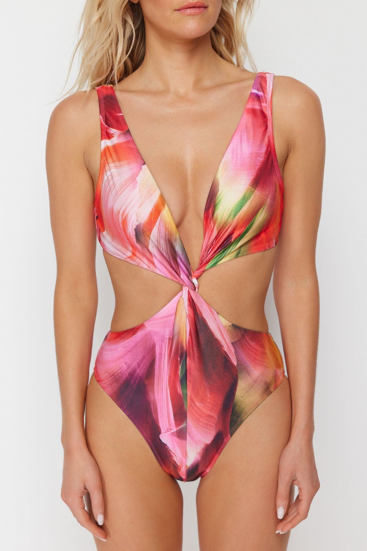 Abstract Patterned Deep Neckline Knotted Regular Swimsuit Tbess24my00000