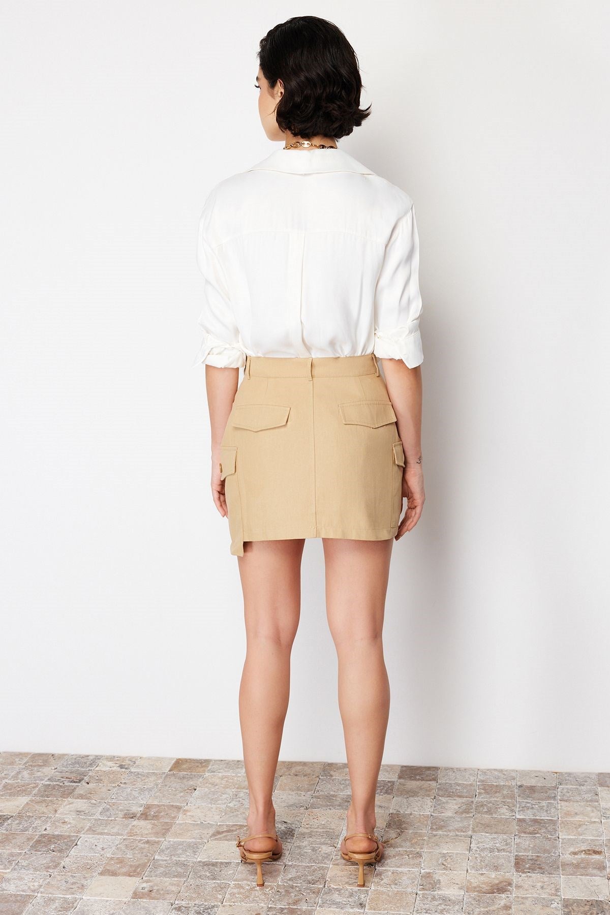 Dark Beige Pocket Detailed Mini Woven Skirt Twoss24et00053