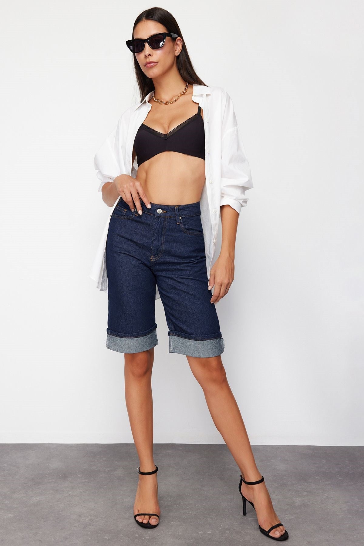 Dark Blue Leg Pleated Denim Shorts & Bermuda Twoss24sr00162