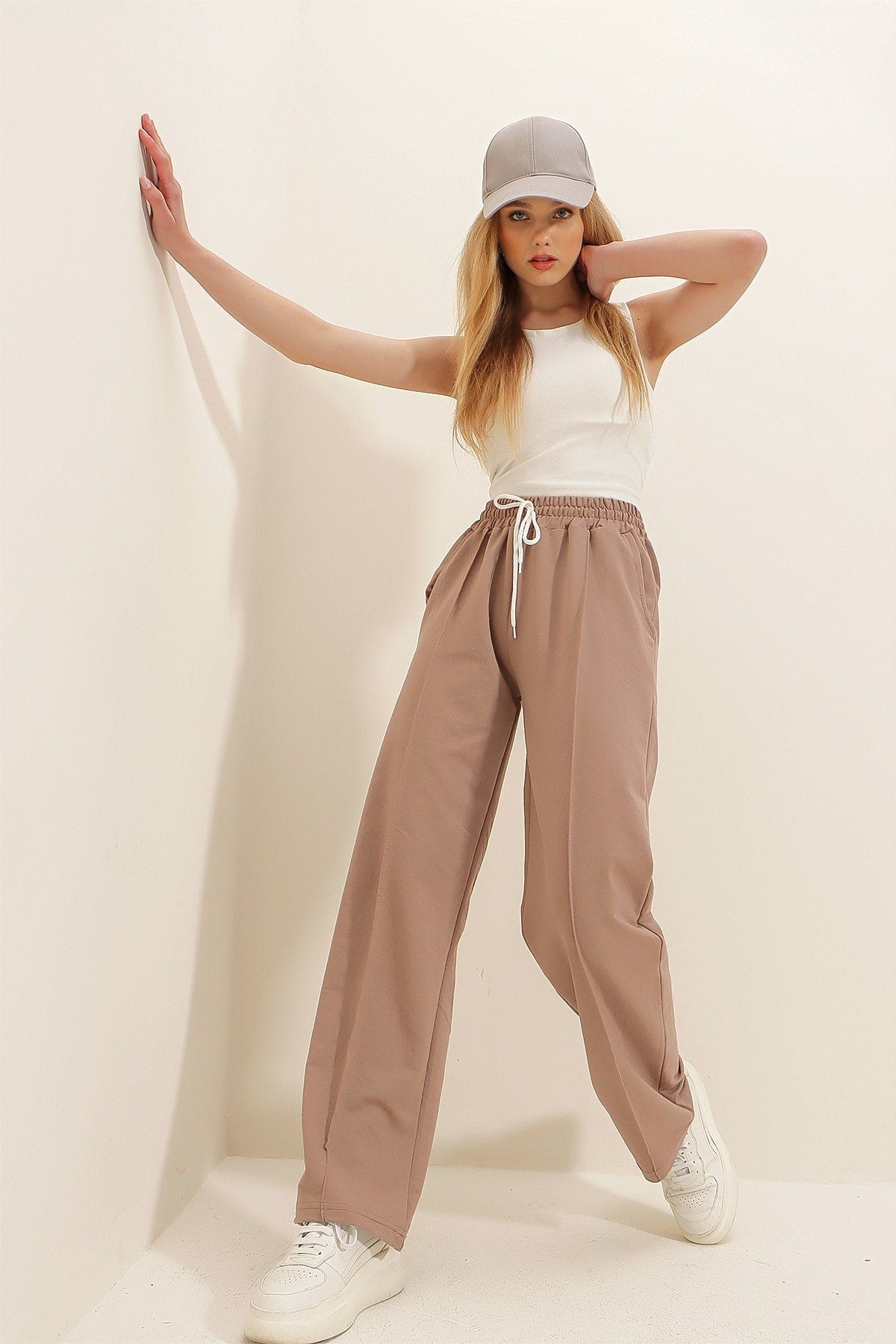 Women's Grey High Waist Front Grass Loose Leg Double Pocket Sweatpants Alc-x7957