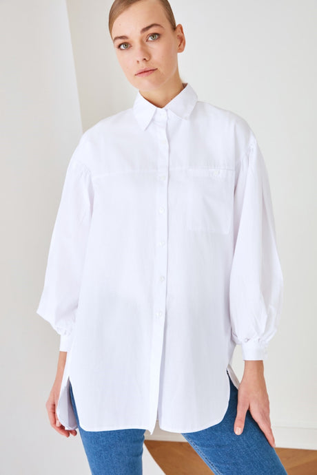 White Balloon Sleeve Back Long Pocket Detailed Basic Woven Shirt Tctss21go0976