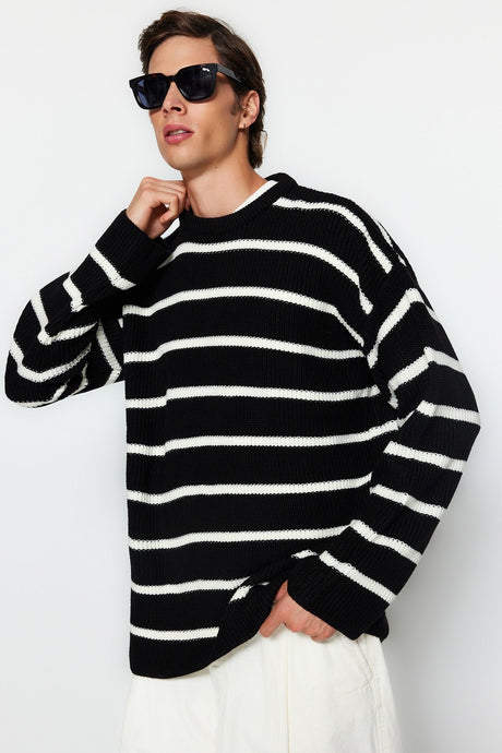 Ecru Unisex Oversize Fit Wide Pattern Cycling Collar Striped Knitwear Sweater Tmnaw23kz00285