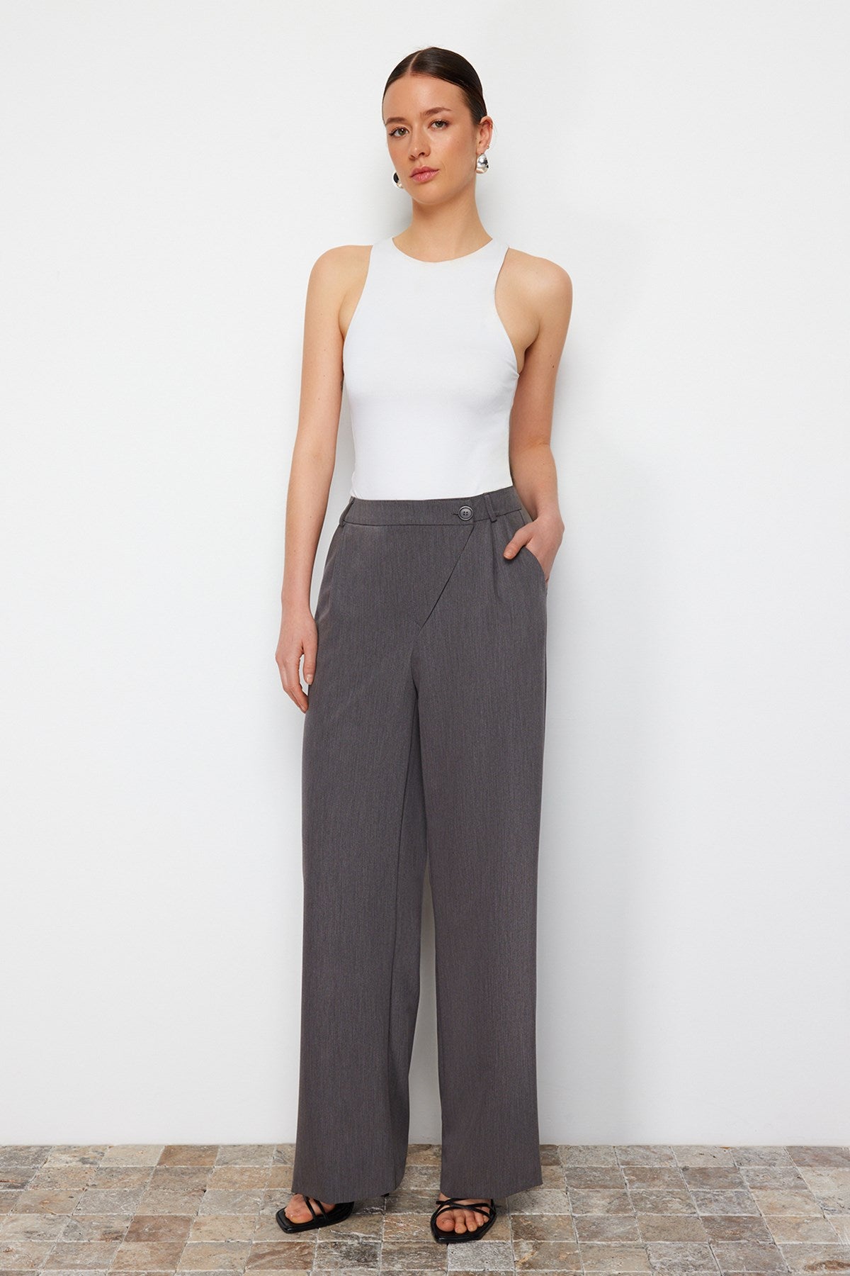 Grey Cross Closure Wide Leg/wide Leg Woven Pants Twoss24pl00112