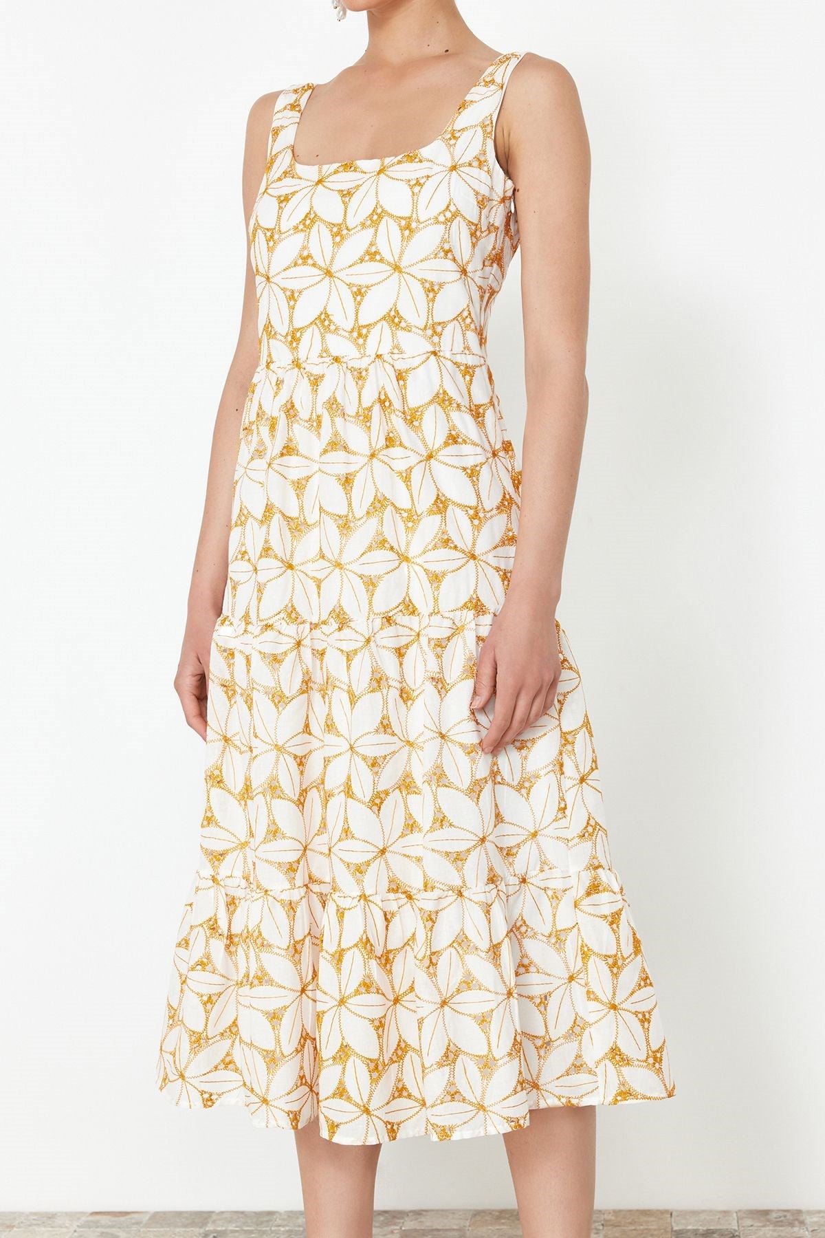 Yellow V-neck Midi Woven Floral Embroidery Dress Twoss24el00796