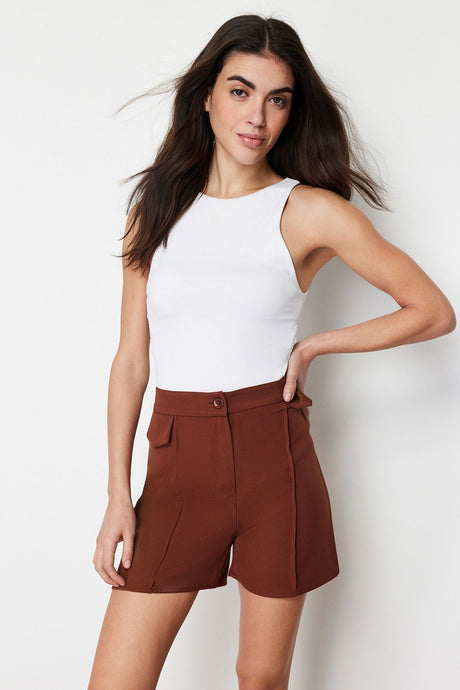 Brown Pocket Flap Ribbed Detail Woven Shorts Twoss24sr00036