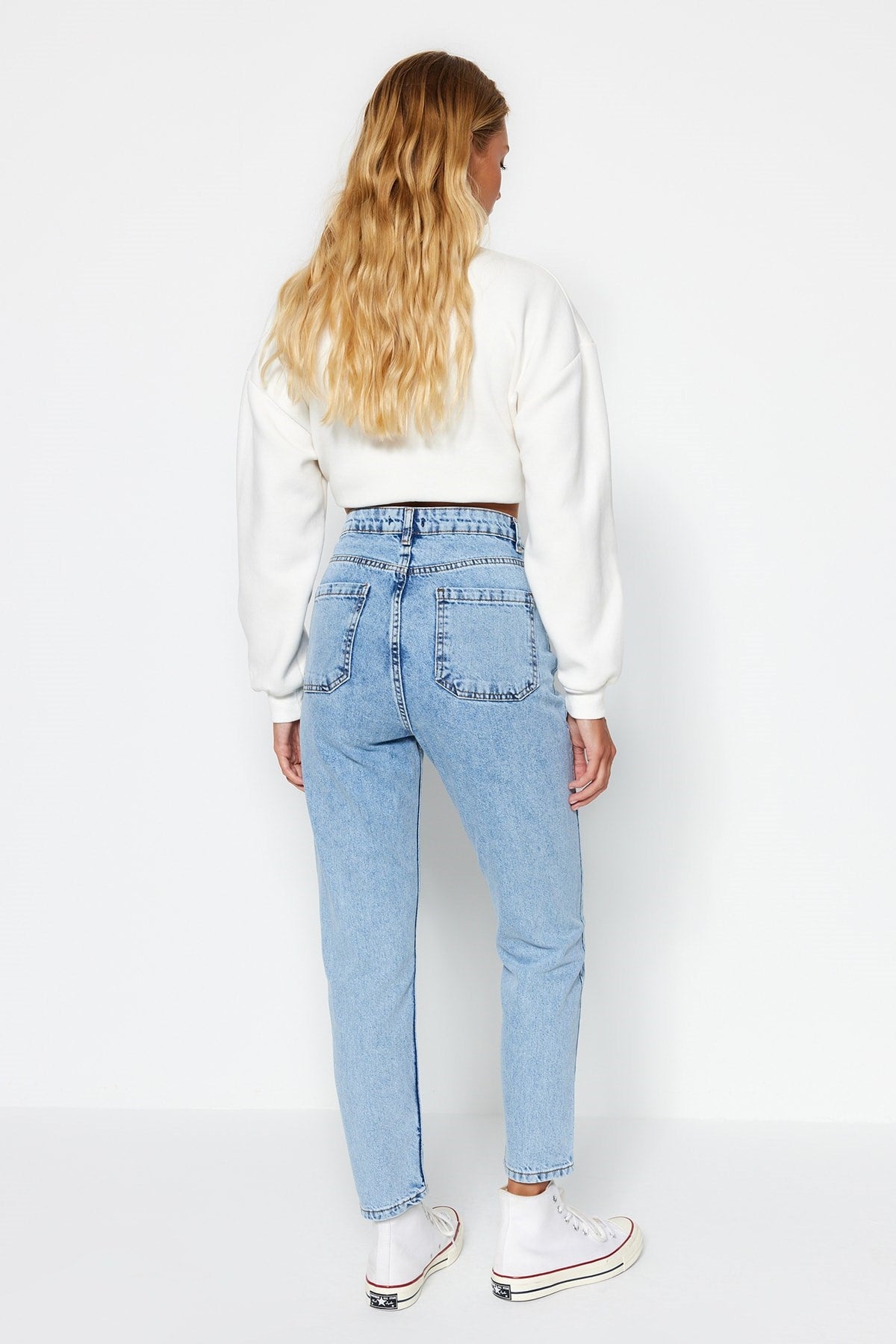 Blue Embroidered High Waist Mom Jeans Twoss21je0591