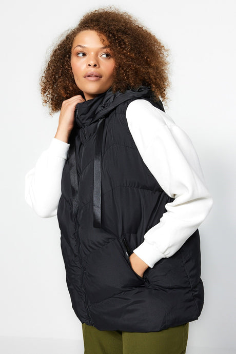 Black Hooded Quilted Vest Tbbaw24bh00002