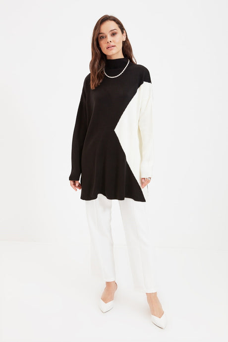 Black Color Block Knitwear Sweater Tctaw22ak0007